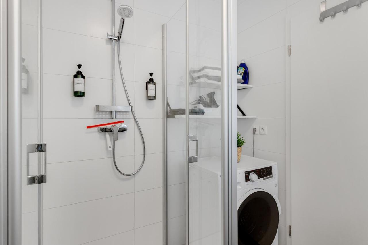 Winetime - Modern - Boxspringbetten - Netflix - Naehe Mercedes-benz Apartment Woerth am Rhein